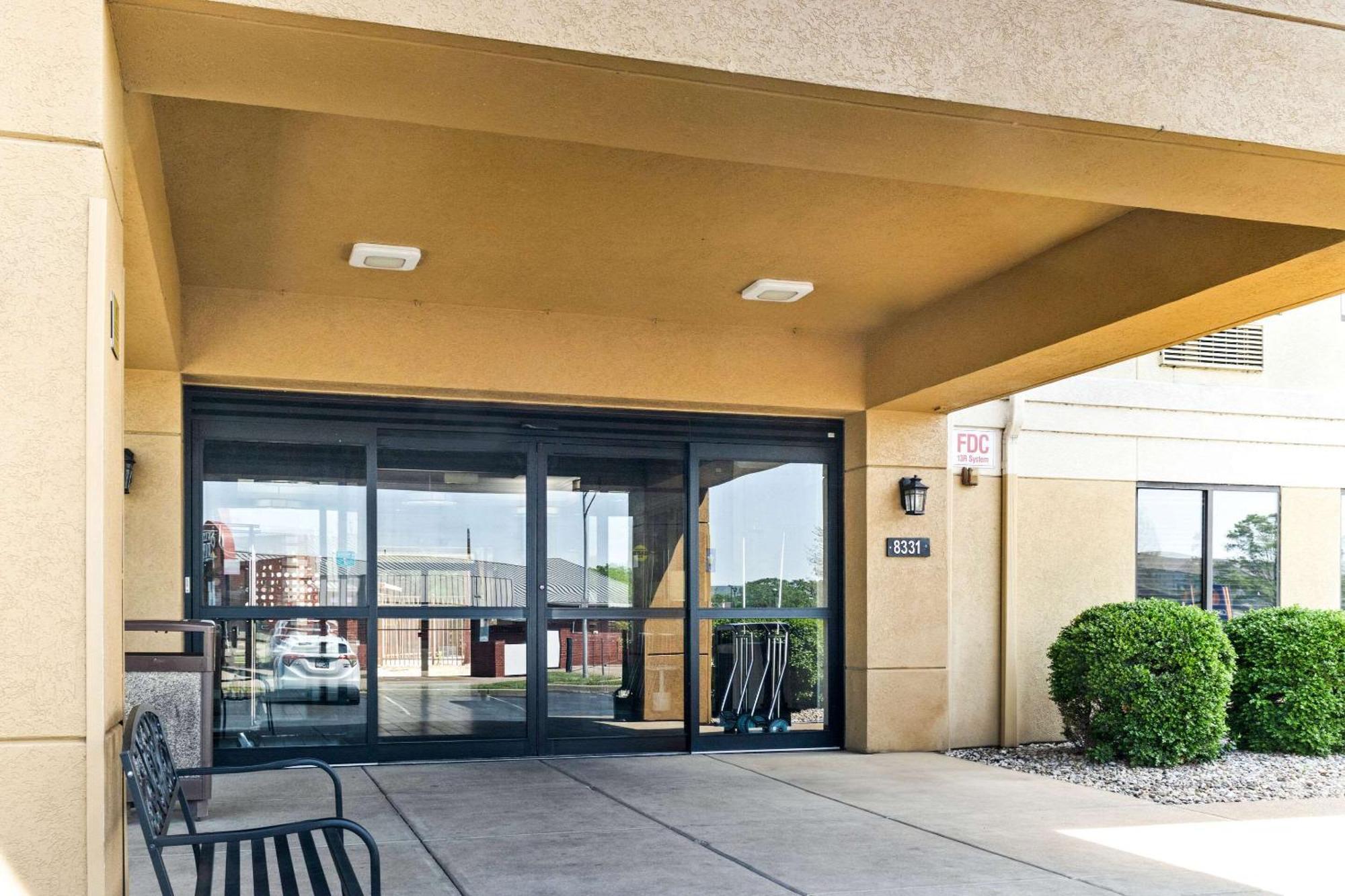 Comfort Inn Evansville East Exterior foto